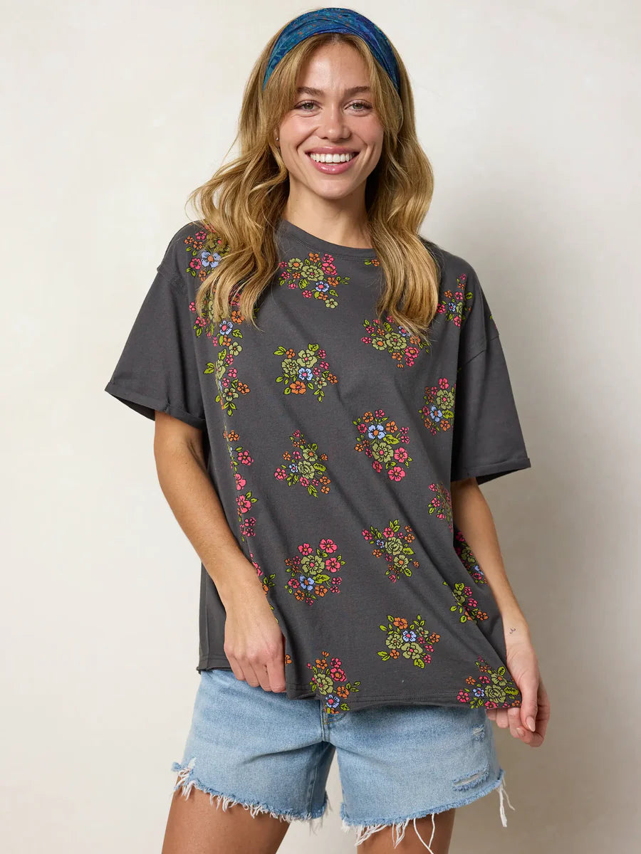 Style
Charcoal Folk Flower