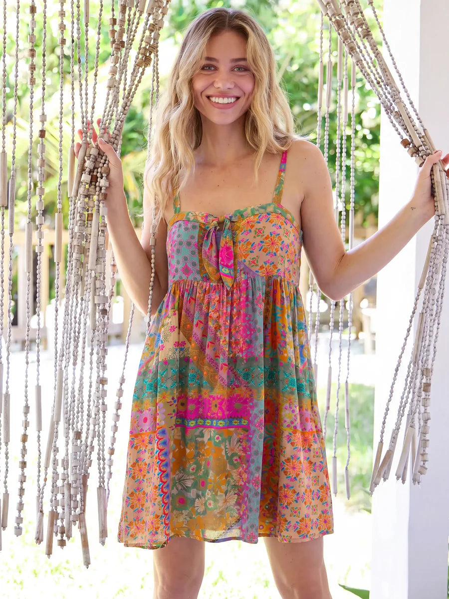 Style
Folk Flower Patchwork